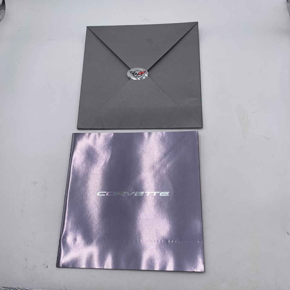 CORVETTE Chevrolet 2001 Sales Brochure Catalog Z06 LS6 C5 Purple Metallic Vtg